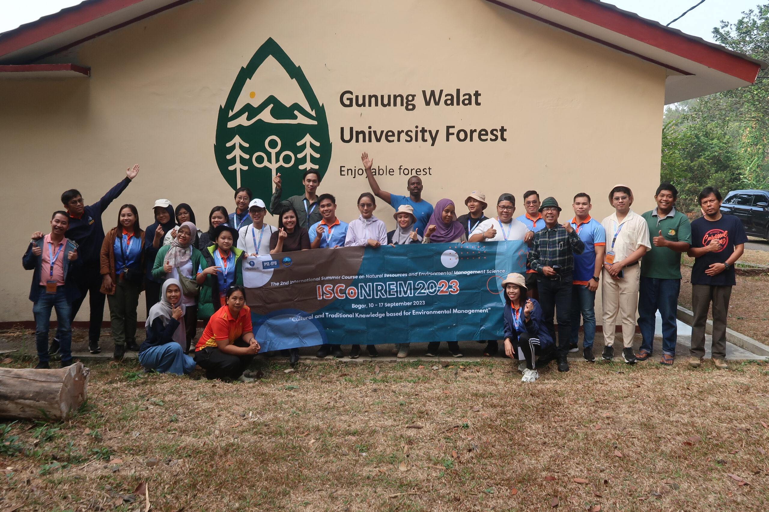 Peserta ISCoNREM 2023 IPB University Field Trip ke Hutan Pendidikan Gunung Walat, Sukabumi
