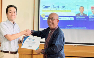 Kuliah-Tamu-PSL-IPB-University-Prof-Koji-Harashina-Berbagi-Pengalaman-Manajemen-Agrowisata-di-Jepang-770x400-1