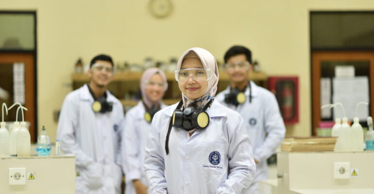 FAR_9687-scaled-3-1024x684